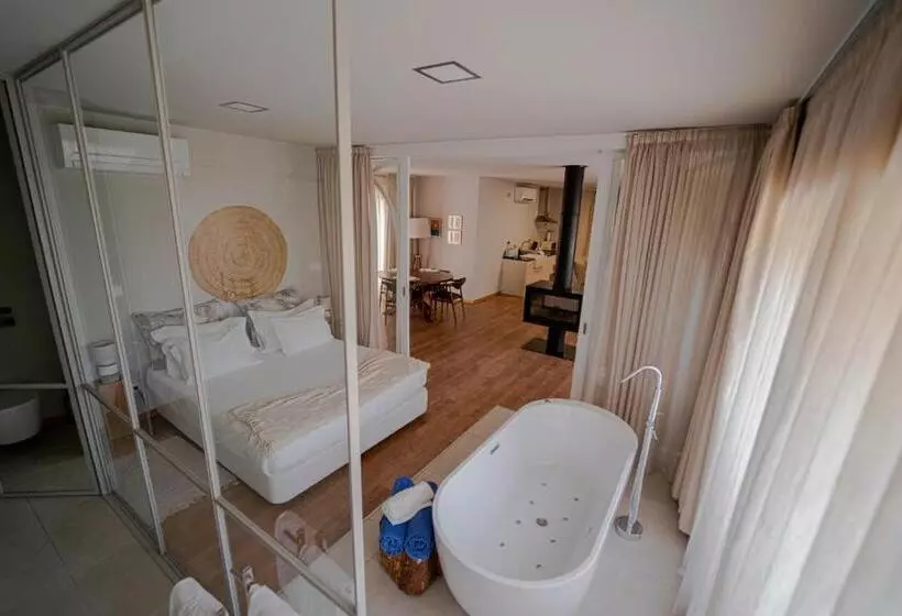 Hotelli Peso Village