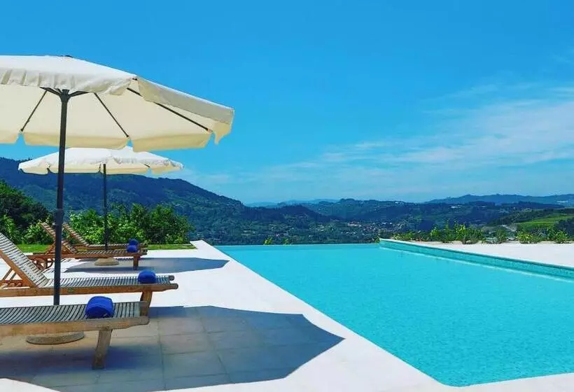 Hotelli Peso Village