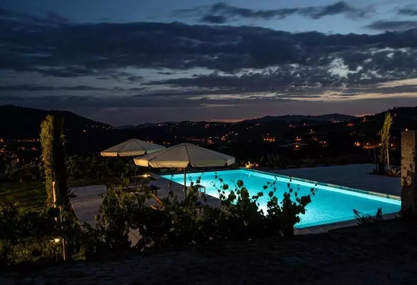 Hotelli Peso Village