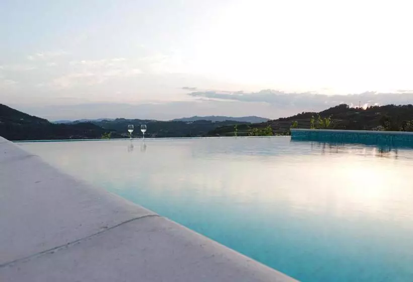 Hotelli Peso Village