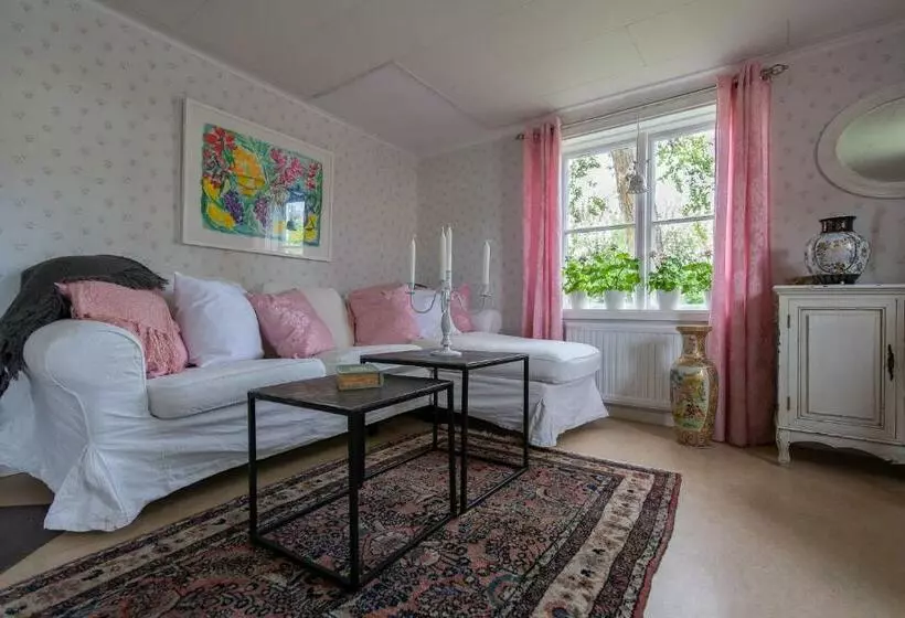 Mangelgårdens B&b