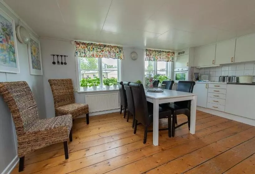 Mangelgårdens B&b