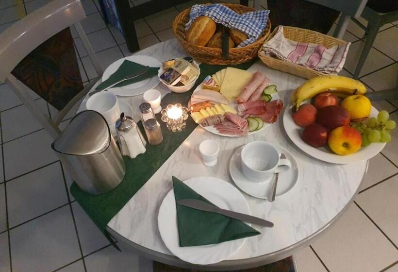 Numero1 Pension Und Cafe