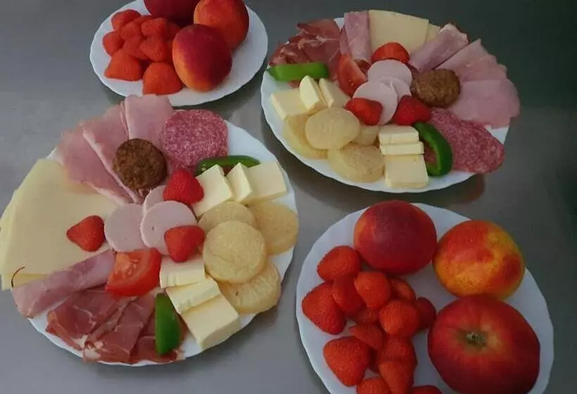 Numero1 Pension Und Cafe