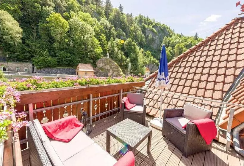 Numero1 Pension Und Cafe