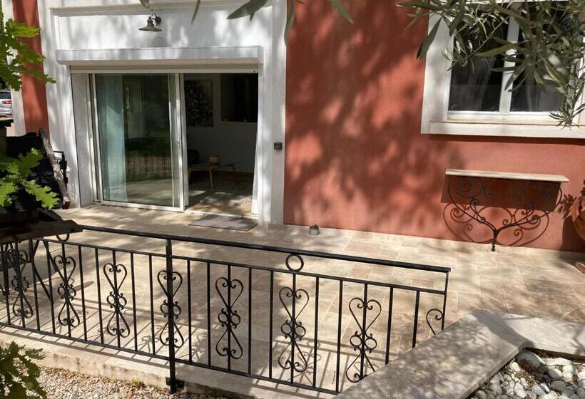 ペンション Domaine Sainte Baume