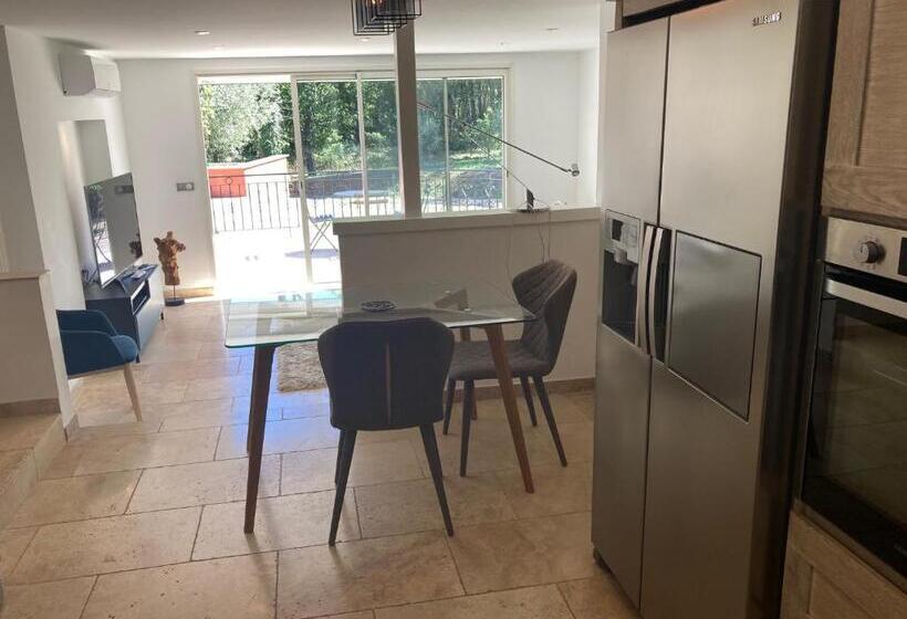 ペンション Domaine Sainte Baume