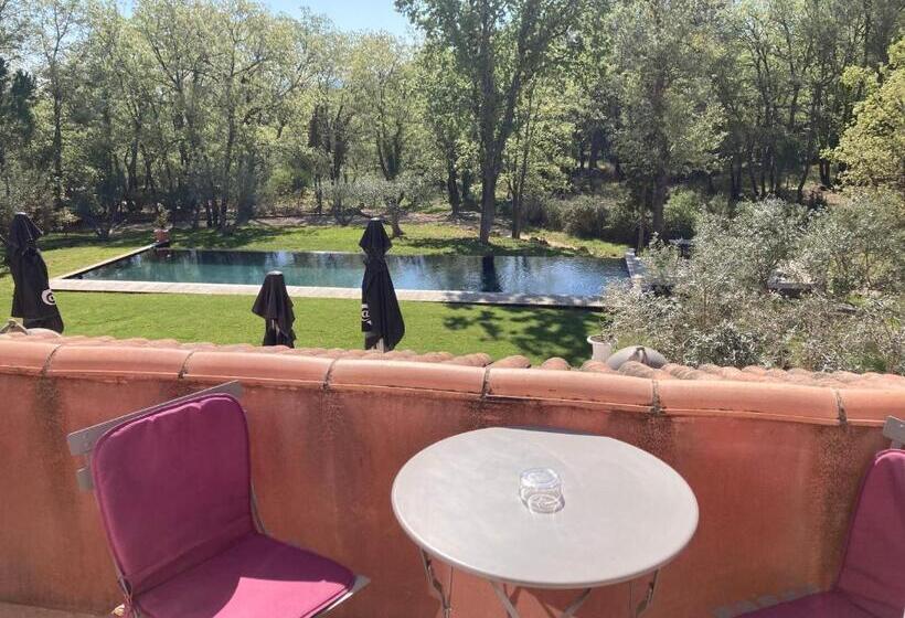 ペンション Domaine Sainte Baume