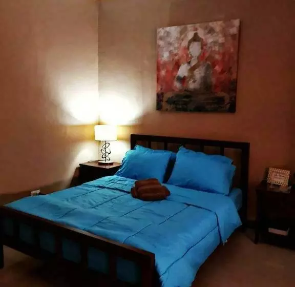 ユースホステル Carlo S Place