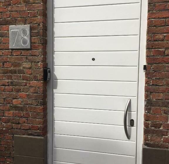 تختخواب و صبحانه Break@bruges