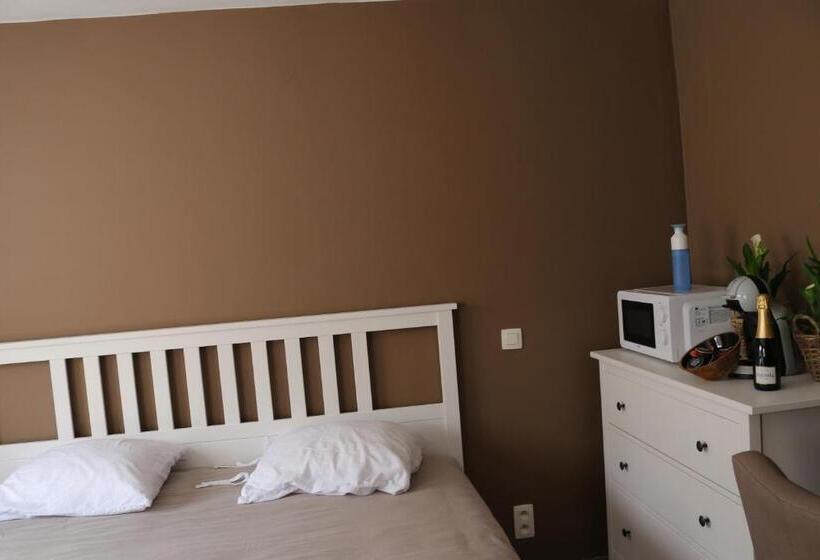 تختخواب و صبحانه Break@bruges