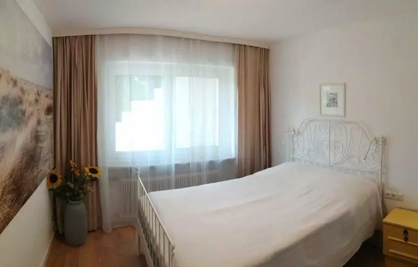 Aamiaismajoitus (B&B) Hillside Rooms