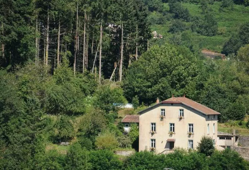 Aamiaismajoitus (B&B) Le Coteau D Olliergues
