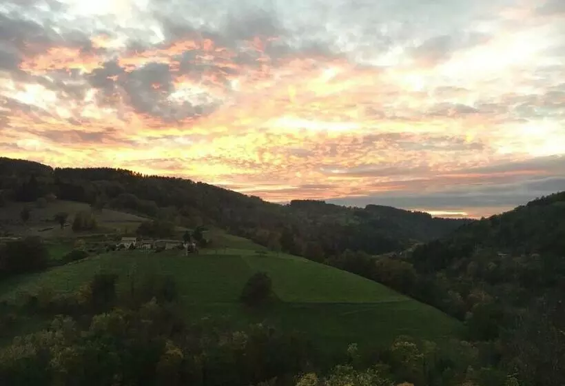 Aamiaismajoitus (B&B) Le Coteau D Olliergues