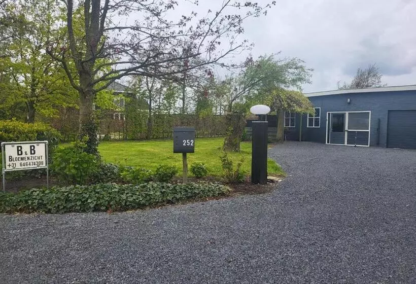 Aamiaismajoitus (B&B) Luxe Bloemenzicht 4 Personen, Bnb, 10 Minuten Van Zee