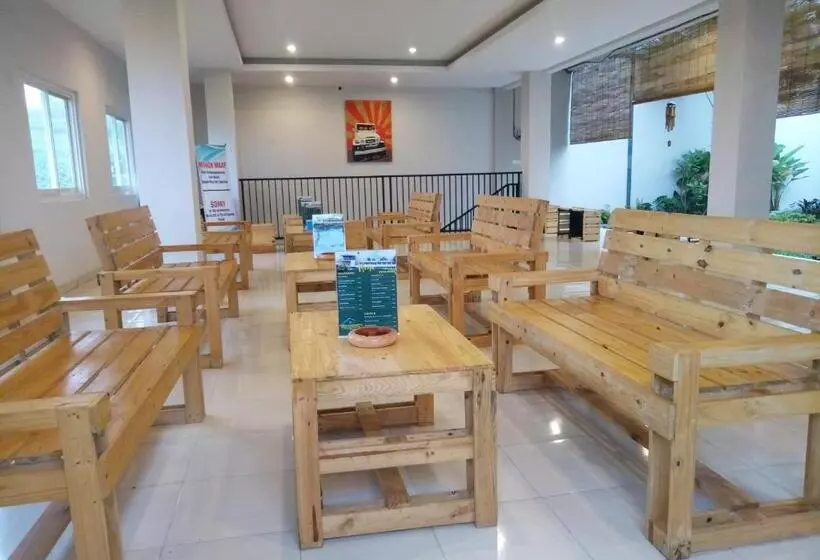 Hotel Fredelia Homestay