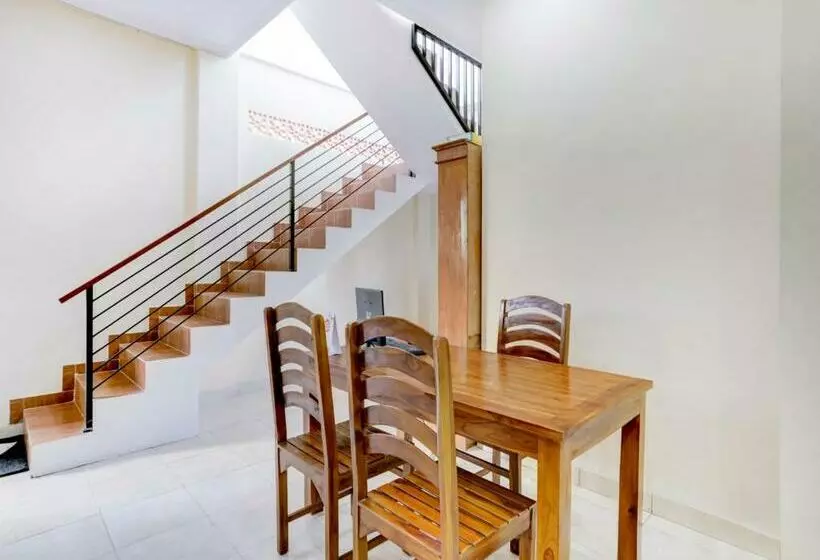 ホテル Vaccinated Staff  Oyo 90022 Puri Kramas Canggu