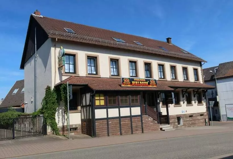 Hotelli Waldoza
