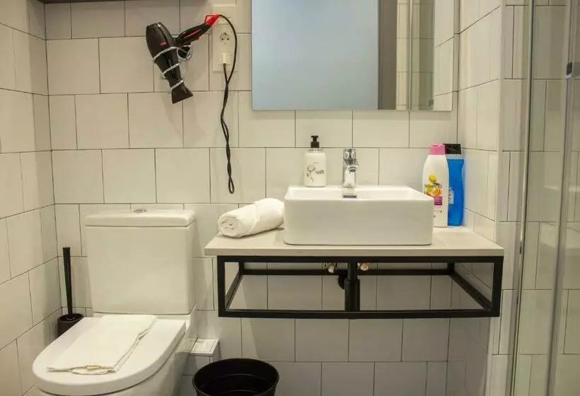 Pensión B4r Self Check In