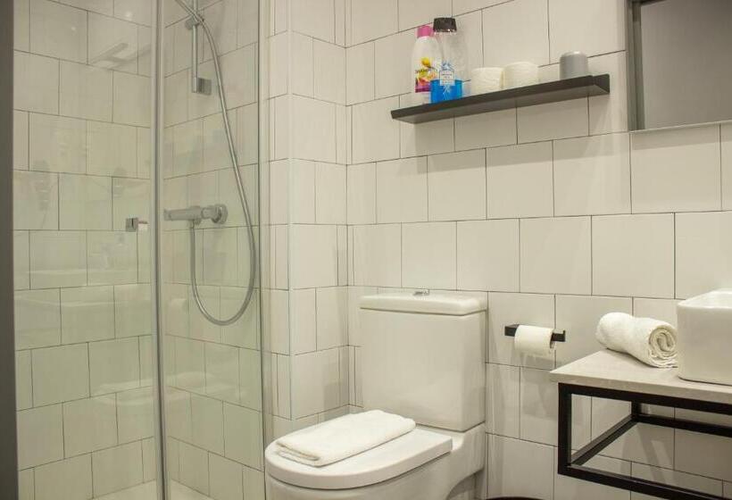 Pensión B4r Self Check In