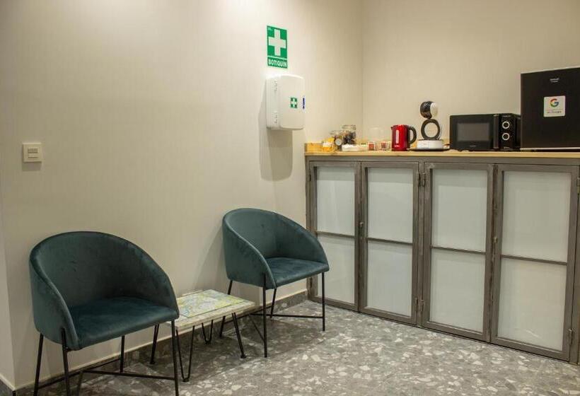 Pensión B4r Self Check In