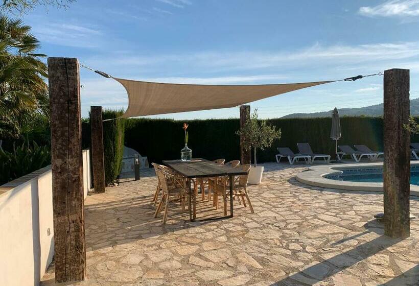 Bed and Breakfast Finca Bona Nit