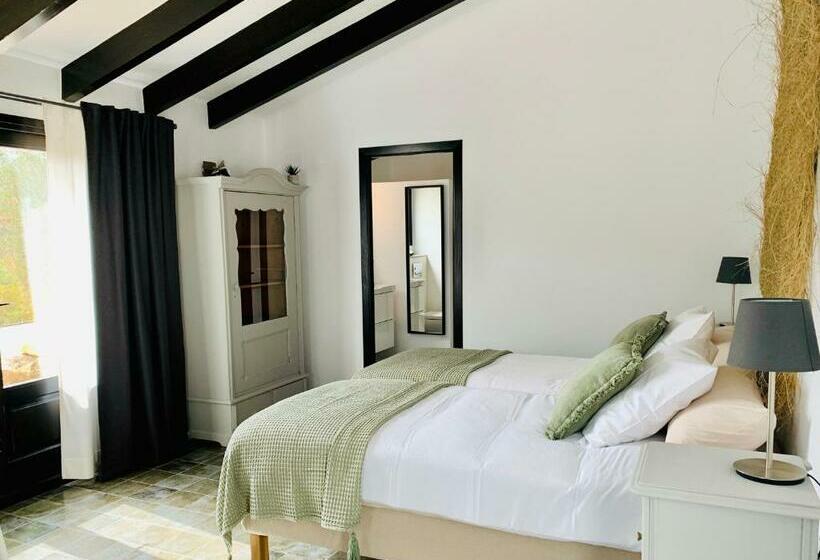 Bed and Breakfast Finca Bona Nit