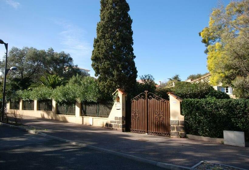 Bed and Breakfast La Javanaise