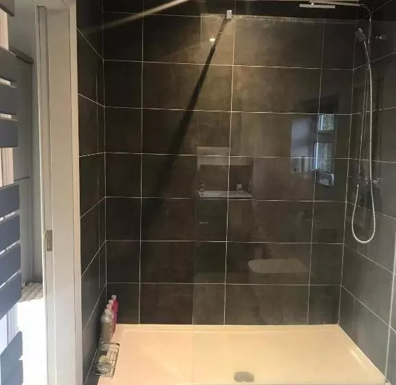 Aamiaismajoitus (B&B) Ticketyboo Suites