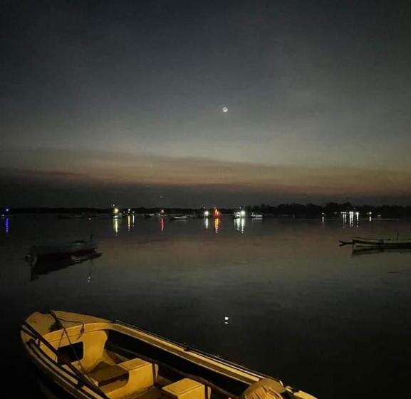 پانسیون Loyal Friend Hostel Karimunjawa