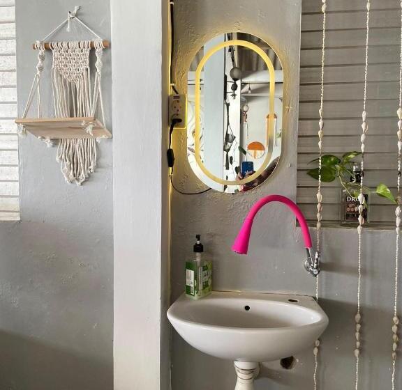 پانسیون Loyal Friend Hostel Karimunjawa