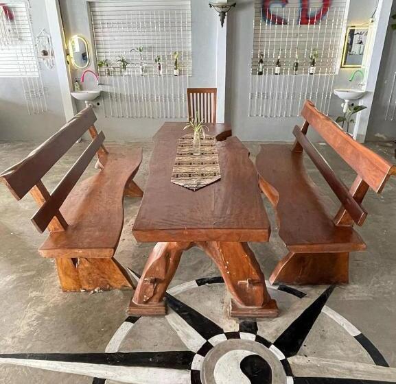 پانسیون Loyal Friend Hostel Karimunjawa