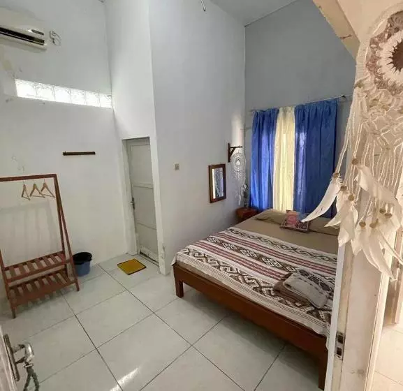Pensione Loyal Friend Hostel Karimunjawa