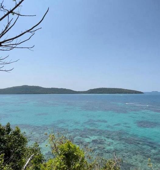 پانسیون Loyal Friend Hostel Karimunjawa