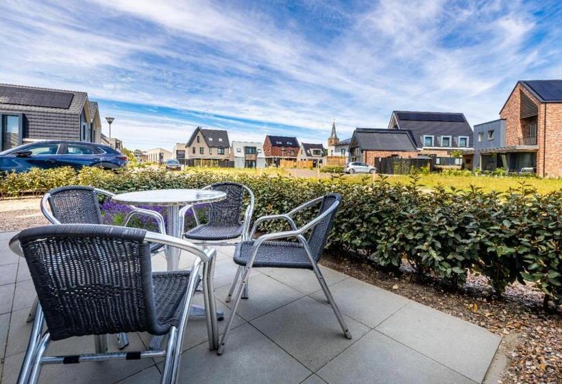 ペンション Roosjesweg 2 Gastenkamer Met Parkeerplaats En Terras Eg