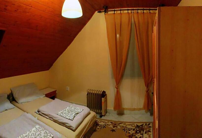 Bed and Breakfast Koloska Apartmanház