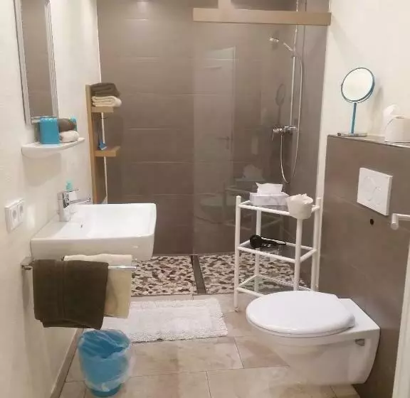 ベッドアンドブレックファースト Pension Claudia Zell Am See