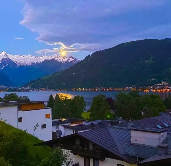 ベッドアンドブレックファースト Pension Claudia Zell Am See