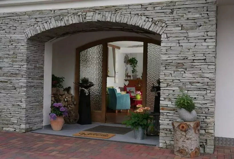 ベッドアンドブレックファースト Pension Claudia Zell Am See