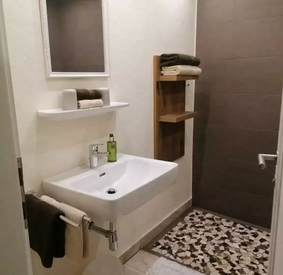 ベッドアンドブレックファースト Pension Claudia Zell Am See