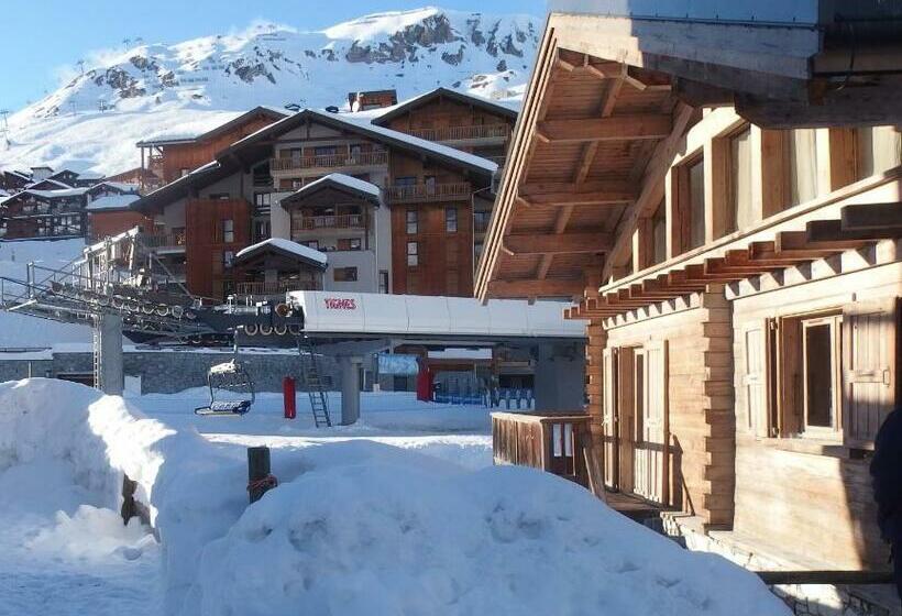 پانسیون Chalet Le Cordava