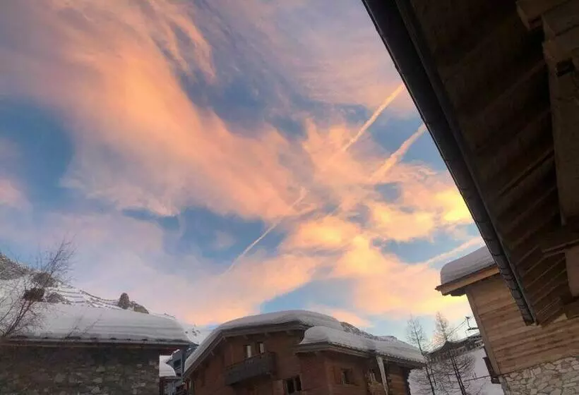 پانسیون Chalet Le Cordava