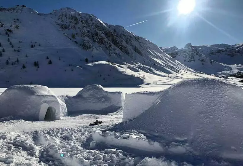 پانسیون Chalet Le Cordava