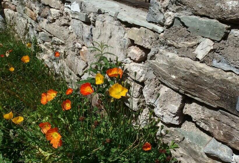 پانسیون Chalet Le Cordava