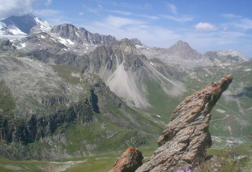 پانسیون Chalet Le Cordava