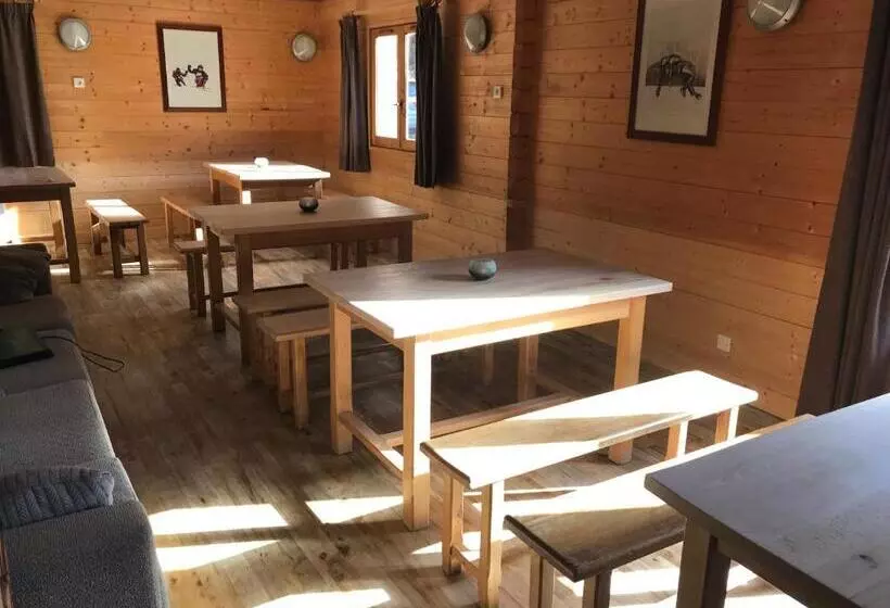 پانسیون Chalet Le Cordava