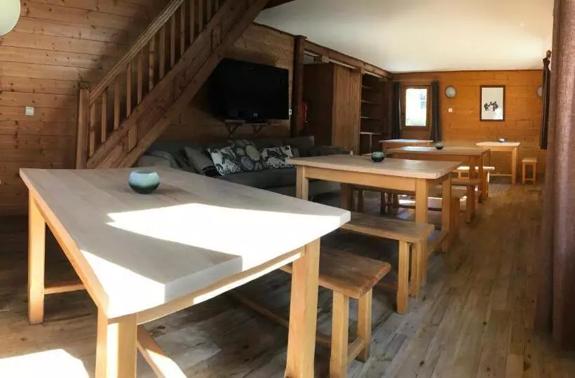 پانسیون Chalet Le Cordava