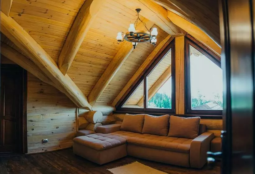 Majatalo Prosilva House