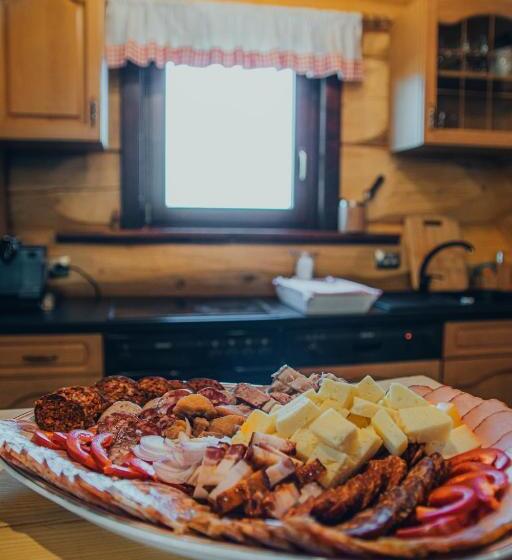 پانسیون Prosilva House