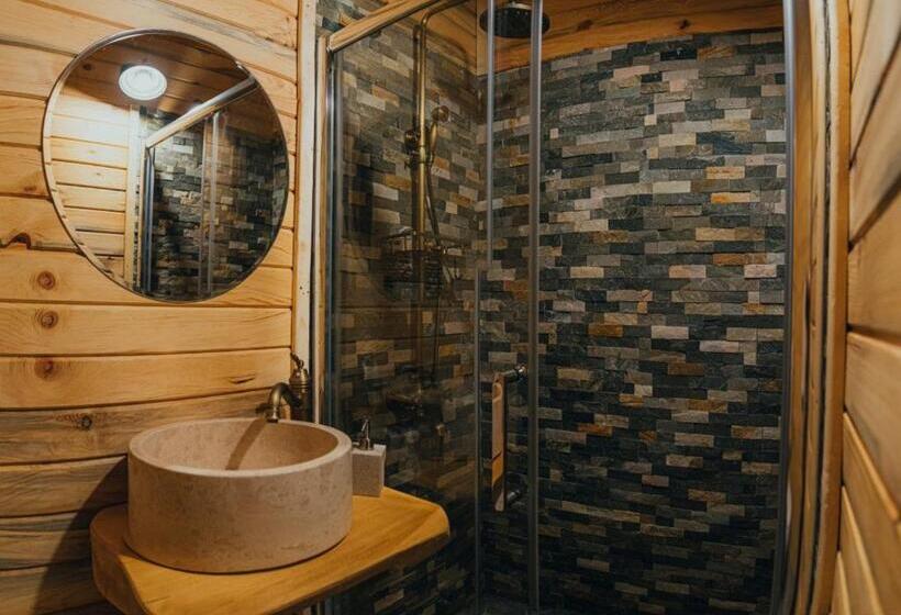 پانسیون Prosilva House